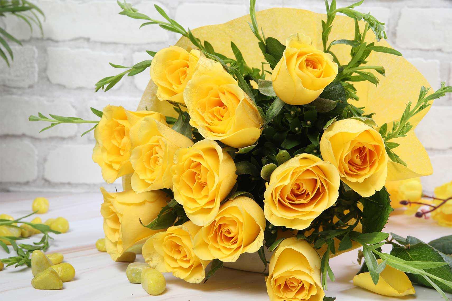 Buy Yellow friendship roses  Online