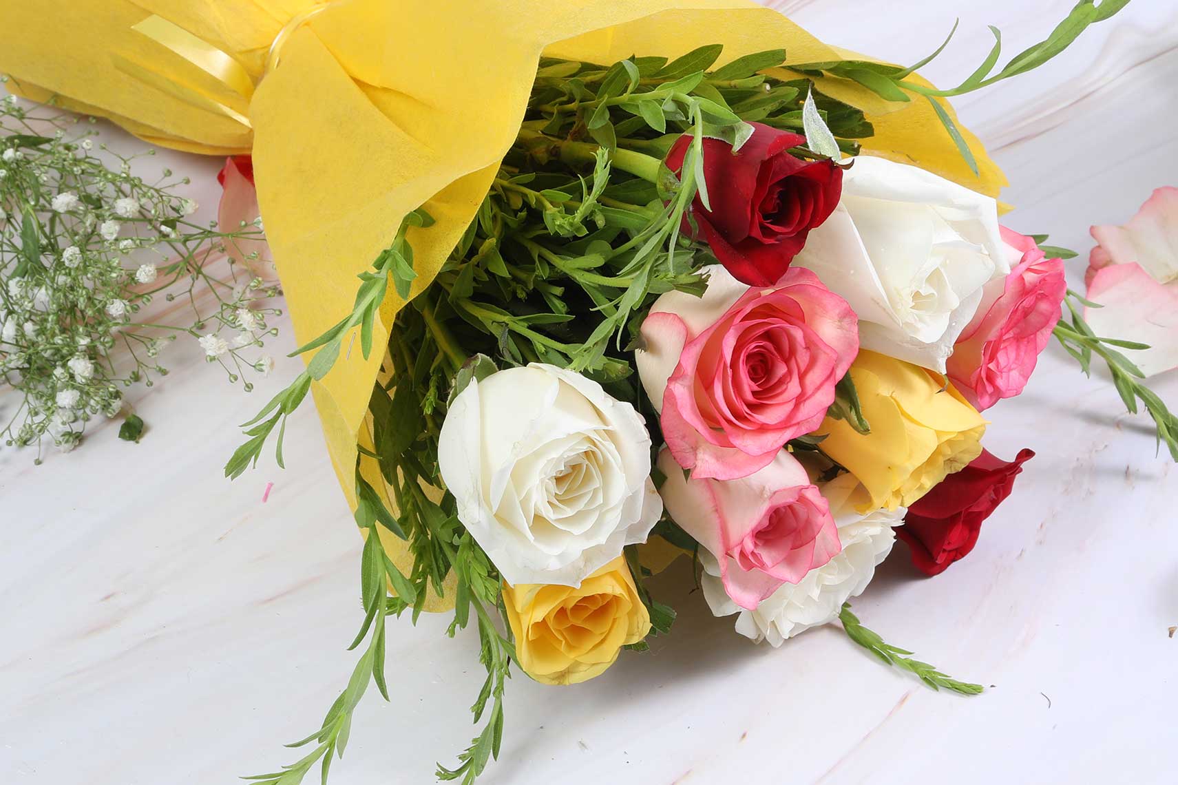 Bunch of 10 Mixed Roses - Buy Online Order Now