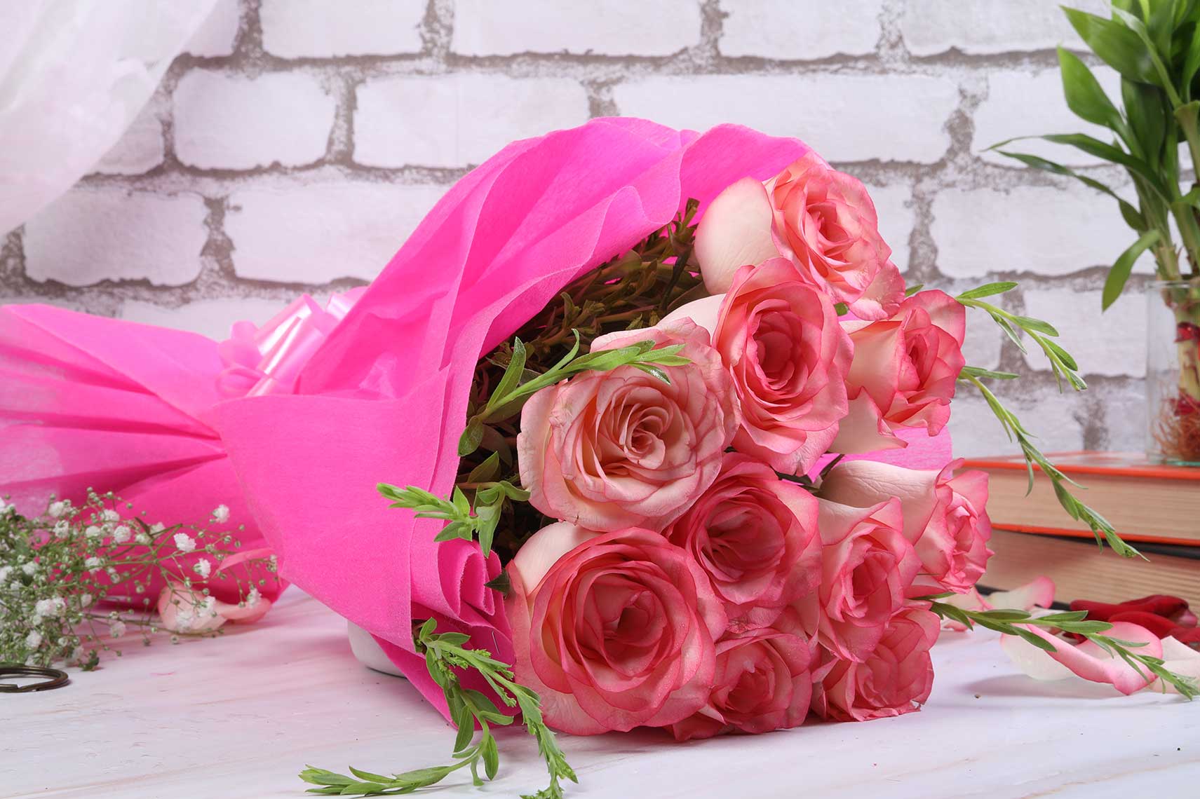 Buy Bouquet of 12 Pink Roses Online