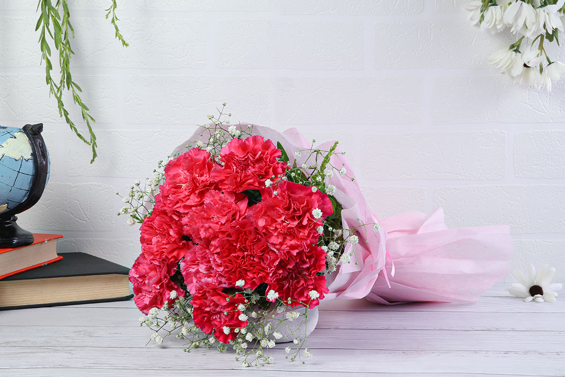 Send Pink Carnation Bouquet: Online Delivery