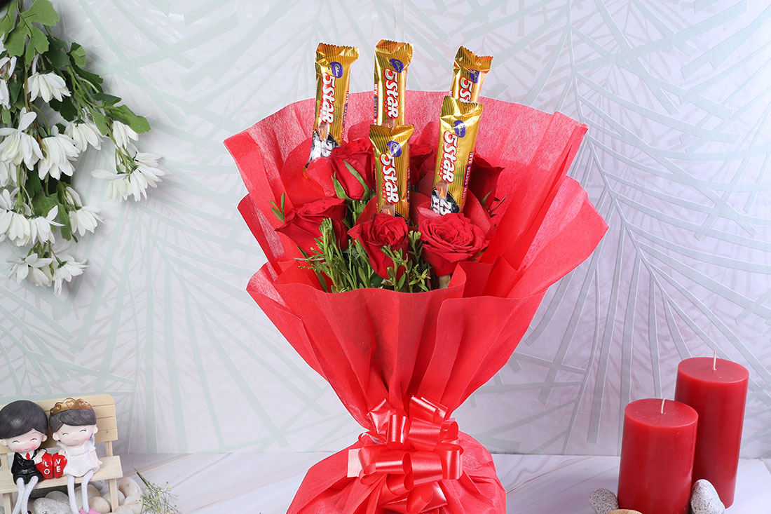 Order Rose Bouquet with 5 Star Chocolates Online