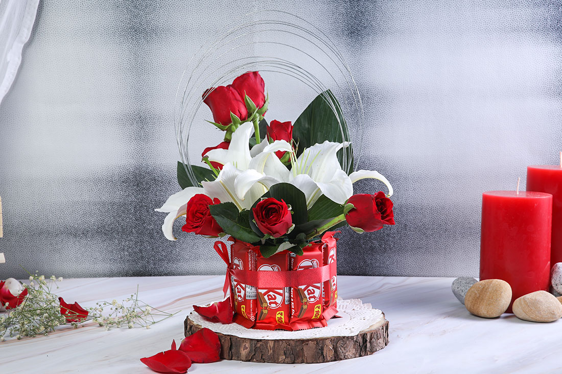 Breakfree kitktat, lily and rose gift hamper Delivery