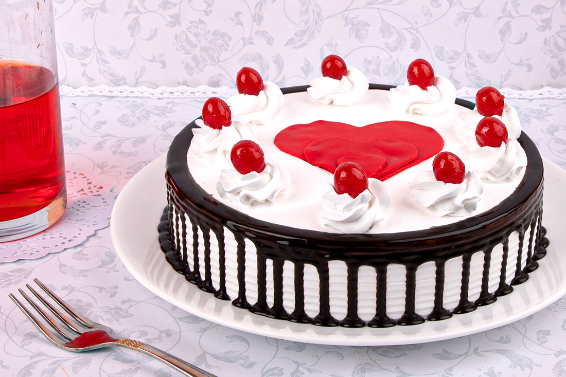 Heart Embedded Black Forest Round Cake for Birthday, Anniversary