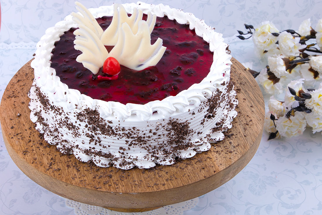 Send Choco Blue Velvet Cake Online