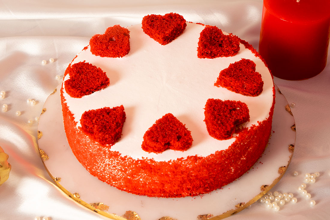 Send Red Velvet Round Cake for Birthday & Anniversary Online