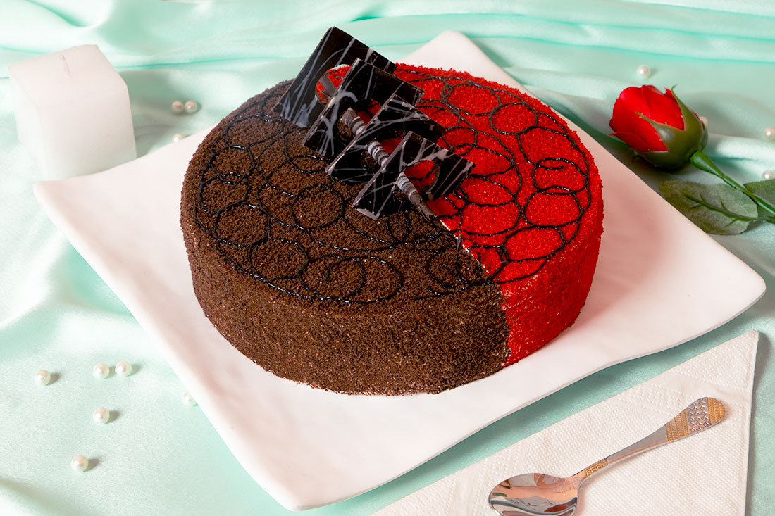 Chocolate and Red Velvet Duo Cake