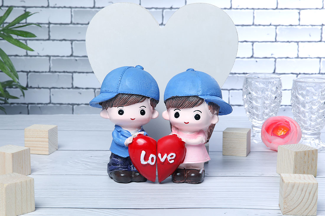 Lovely couple gift Online