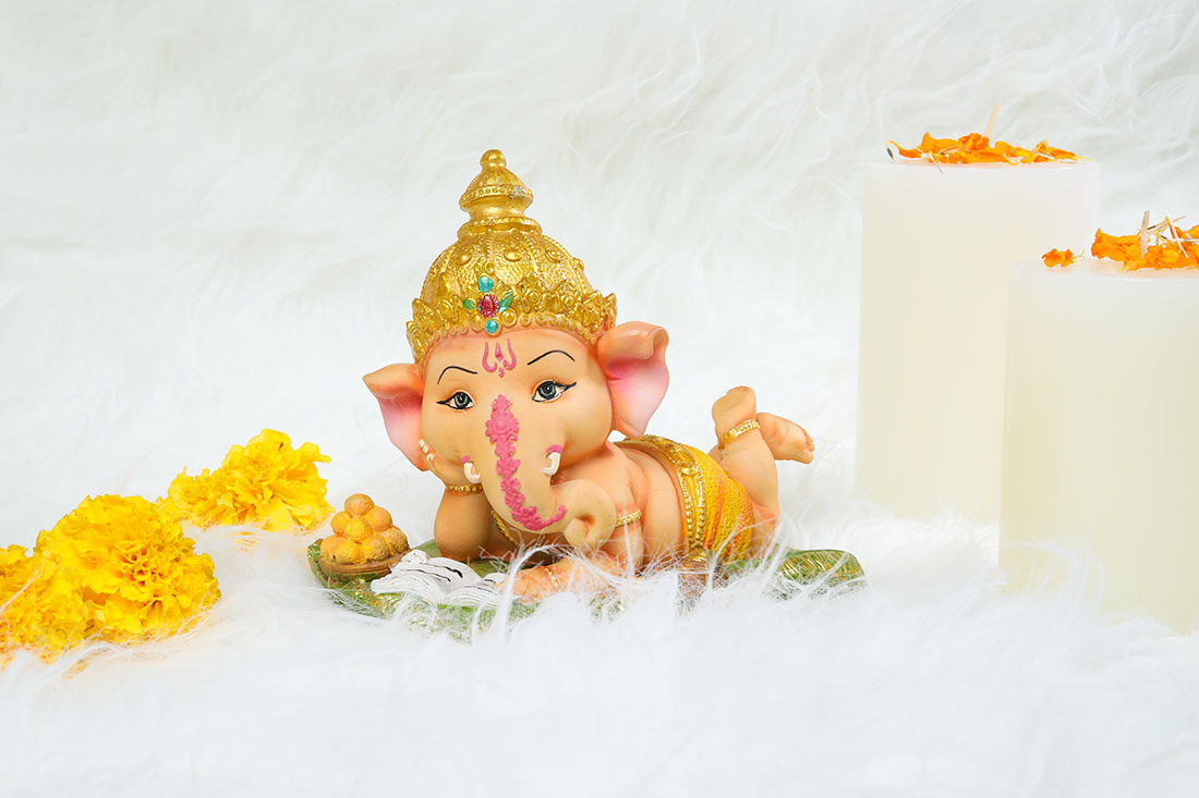 Lord Ganesha Gifting Statue Delivery