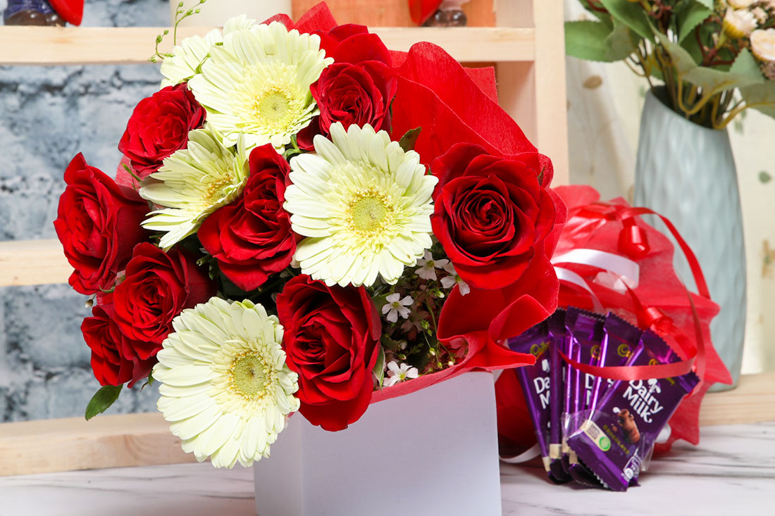 Flower Chocolate Combo Buy Online