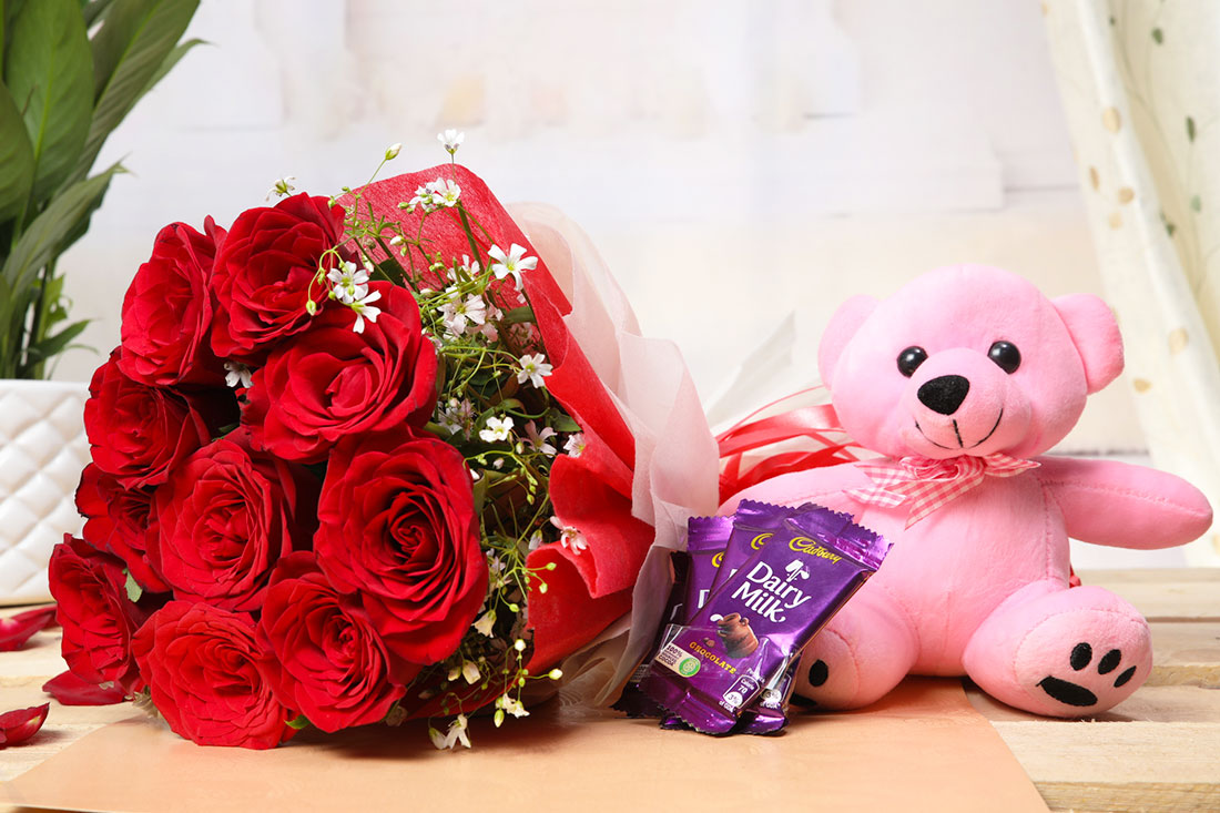 Buy Alluring Gift Combo