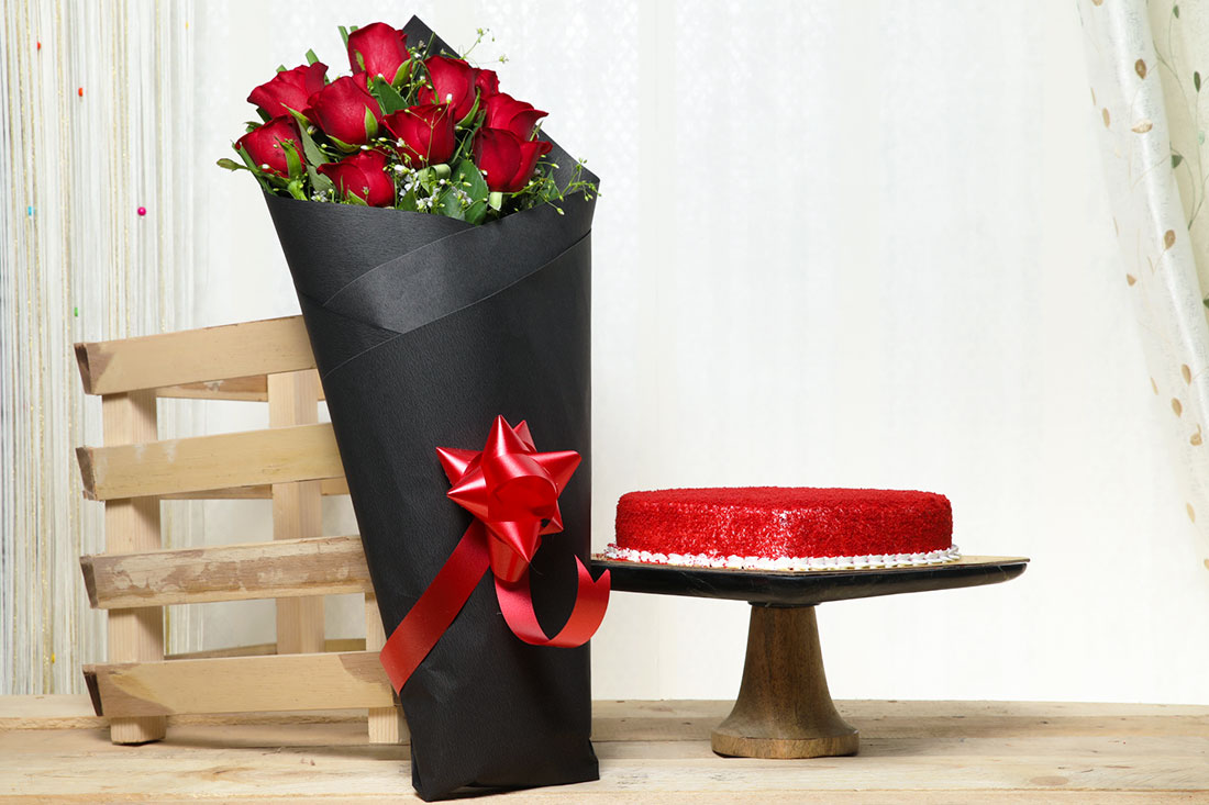 Send Romantic Red Velvet Cake & Roses Online