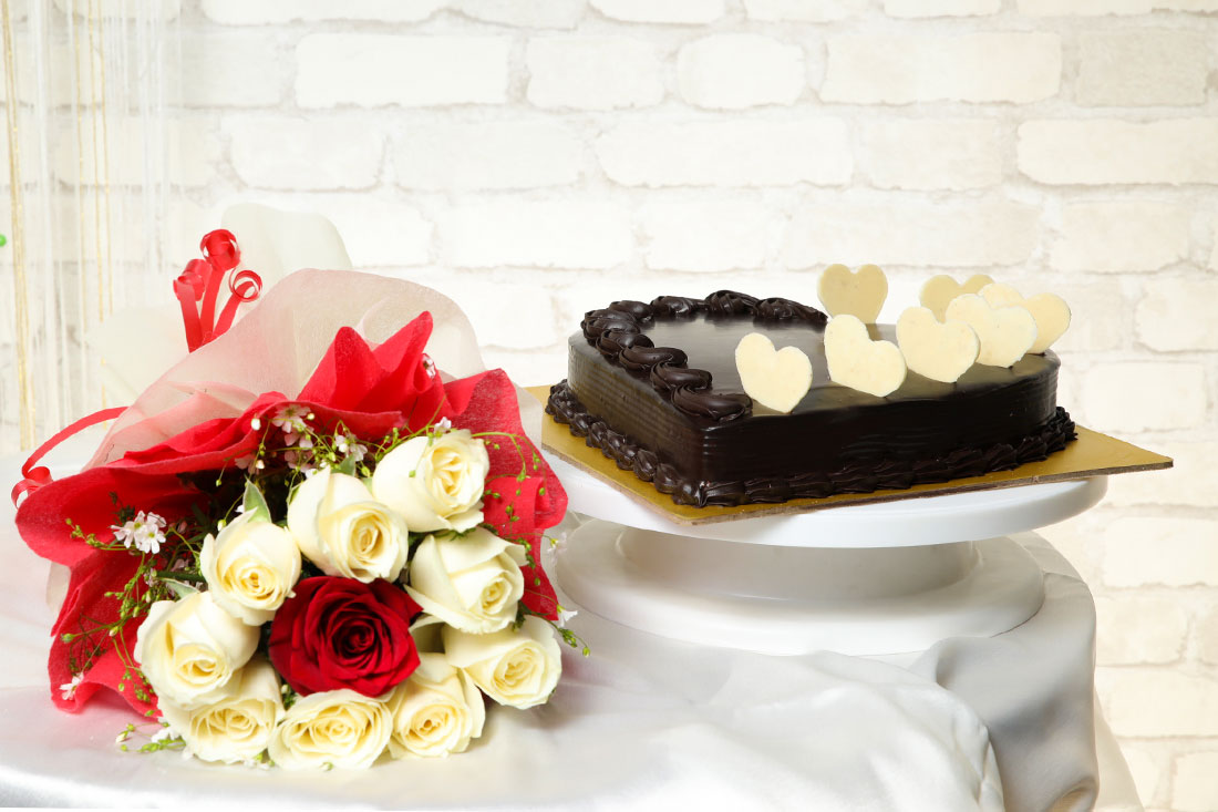 Order Gourmet Floral Combo Online