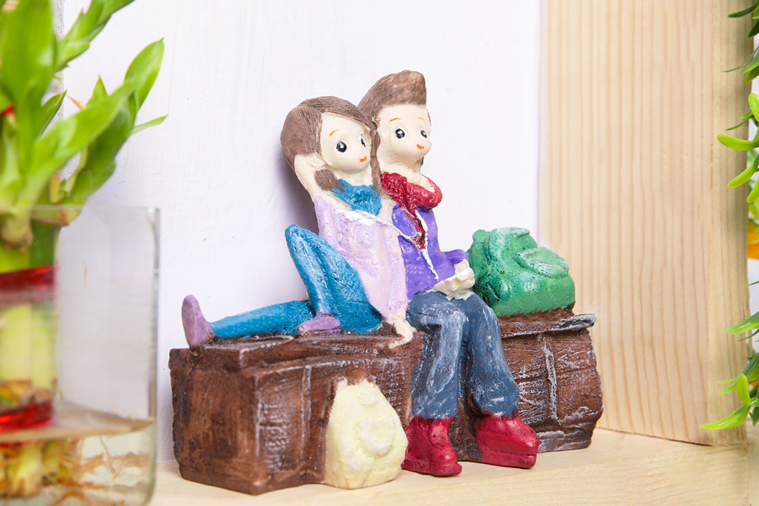 Romantic Couple Showpiece
