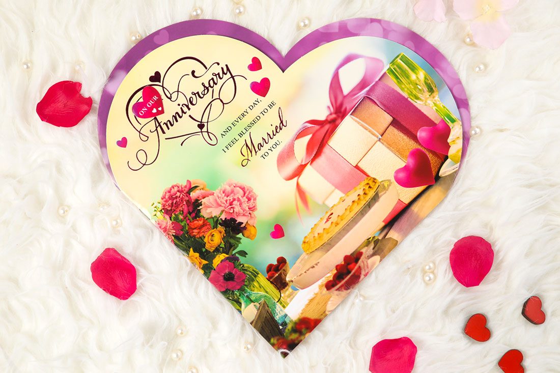 Anniversary Heart Greeting Card Online