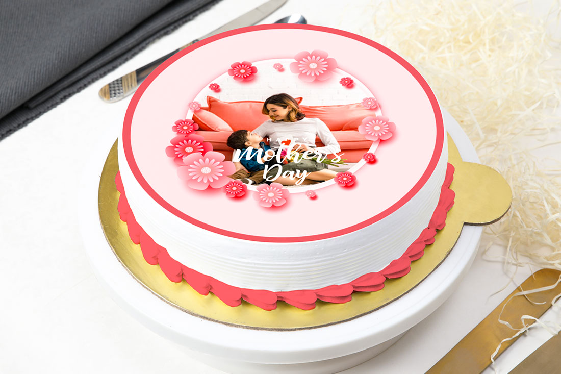 Round-shaped Mother's Day Cake Send Now