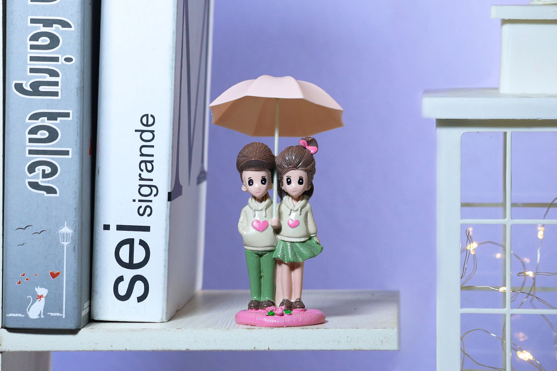 Order College Couple Under Umbrella Online
