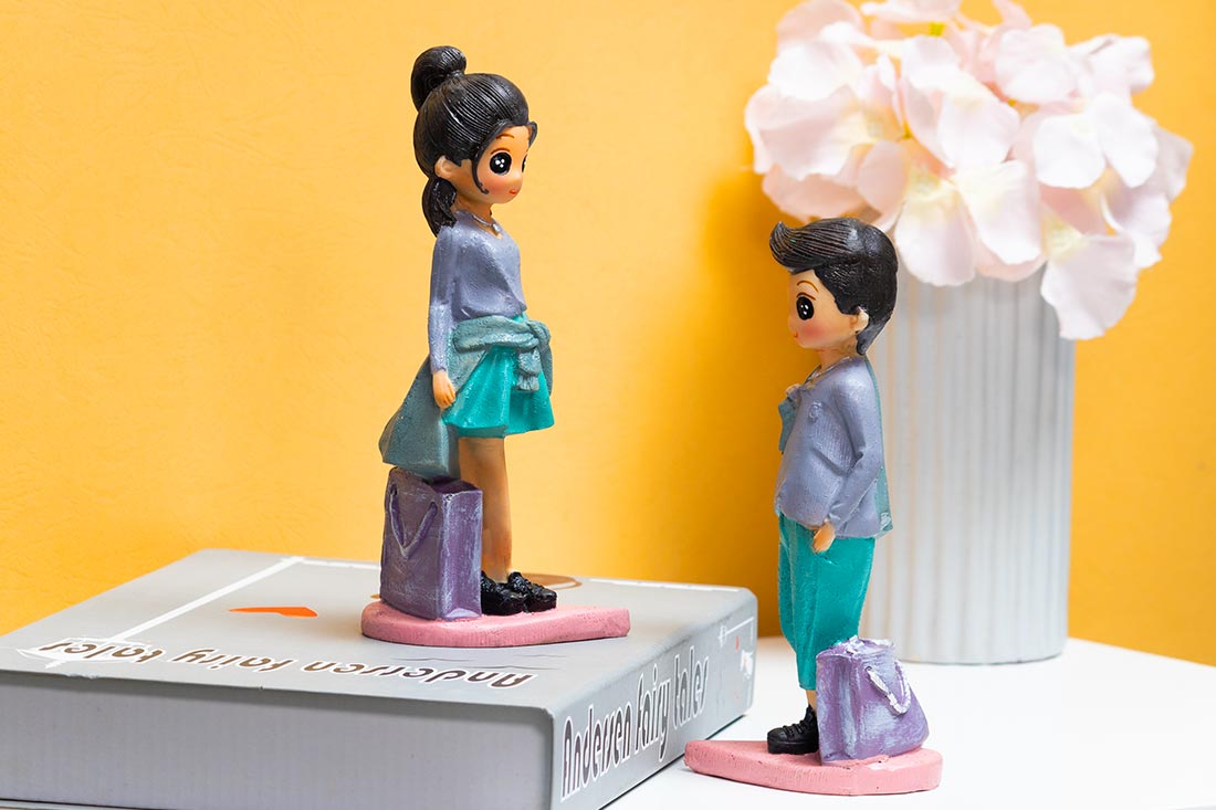 Fashionable Couple Statue