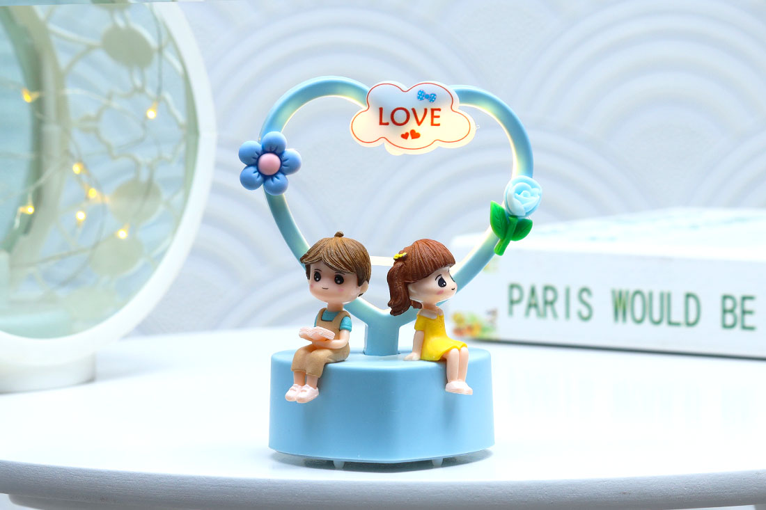 Love Couple LED Showpiece