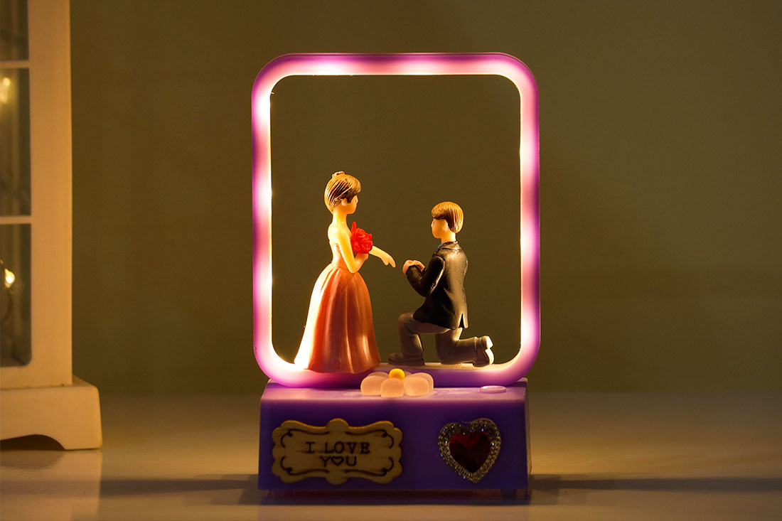 Romantic LED Purposing Couple