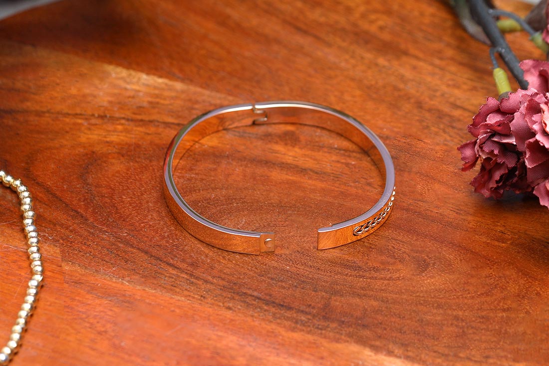 Stylish Designed Rose Gold Plated Bracelet