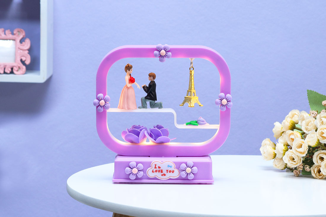 Unique Proposing Couple Delivery