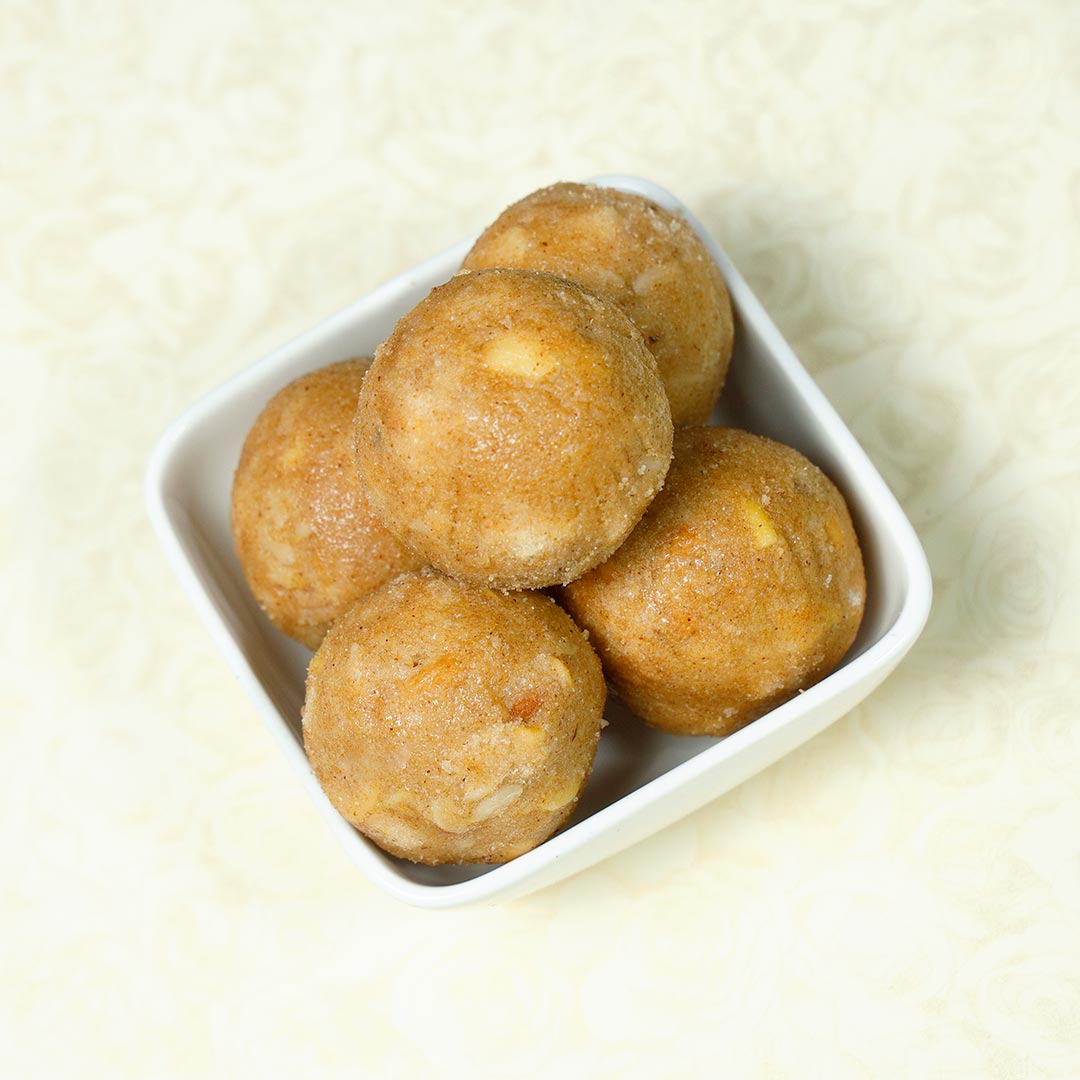 Ganesha Rakhi With Panjiri Laddoo