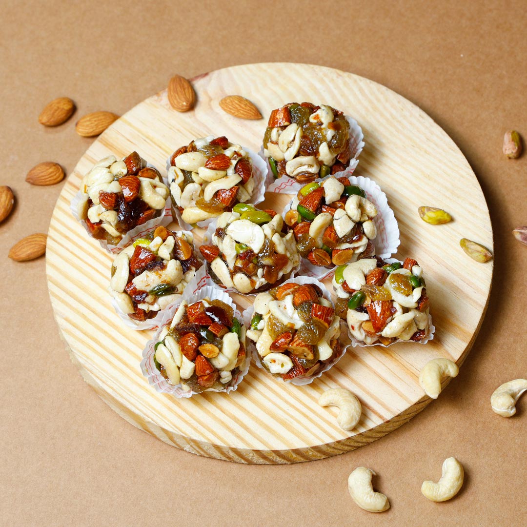 Graceful Ganesha Rakh With Dry Fruits Ladoo
