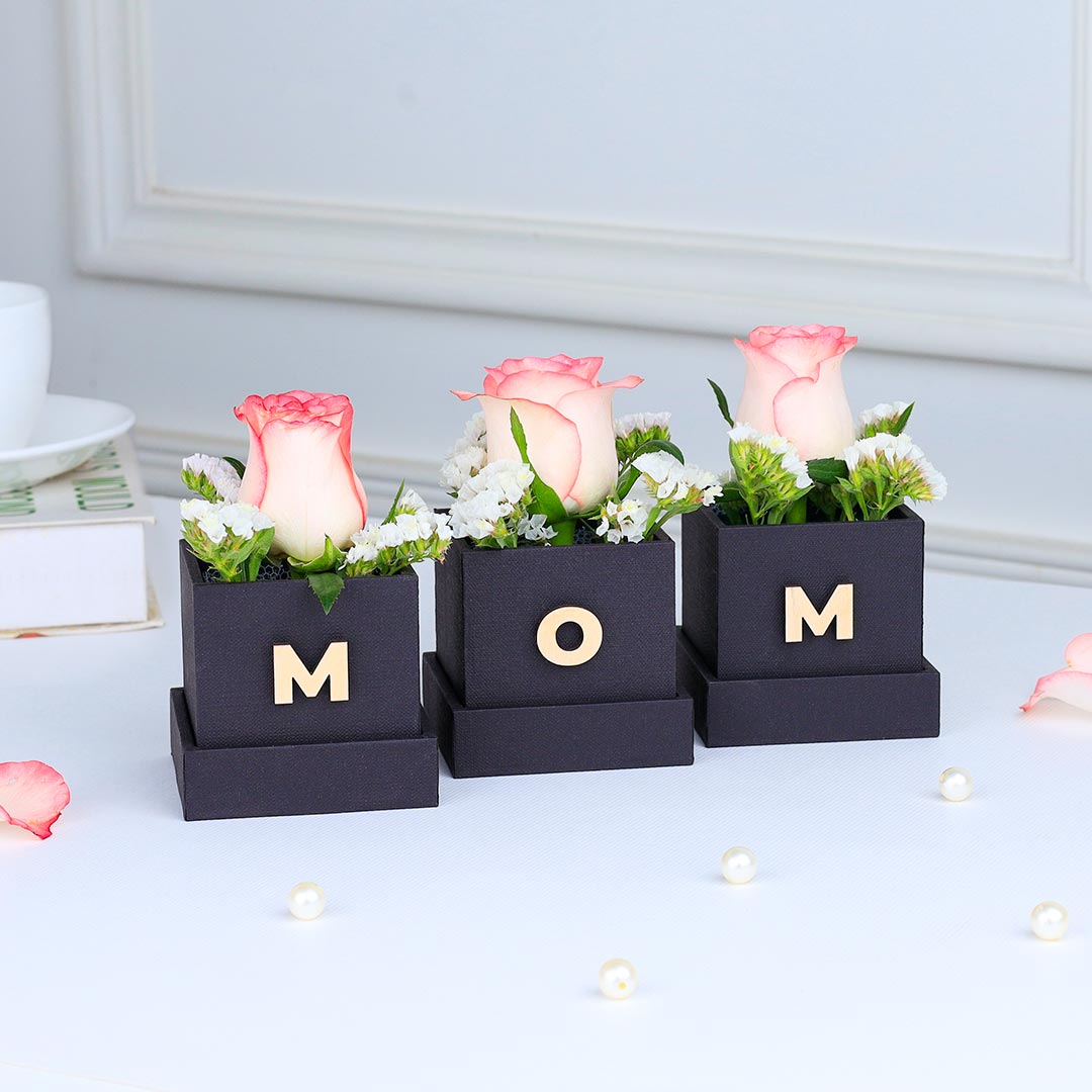 Set of 3 Ganesha N Flowers Wrapped in Love